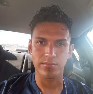 Meet your Posher, Luis